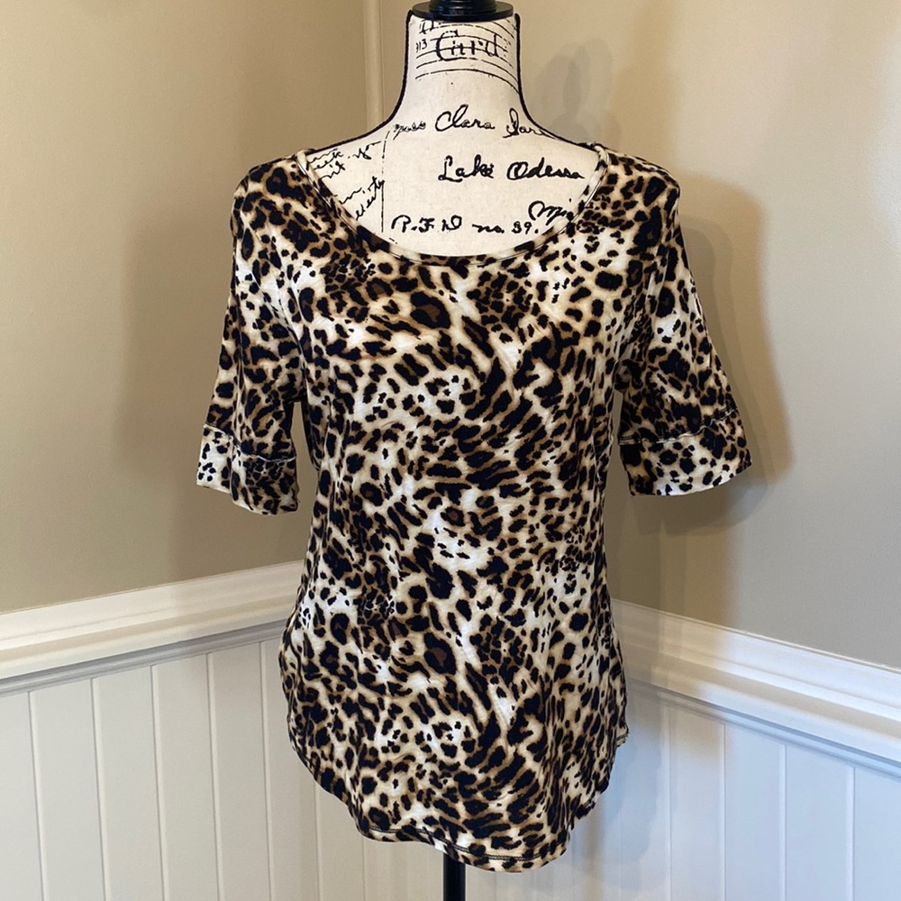- Leopard print t shirt by Cato. Size M. No tags but New